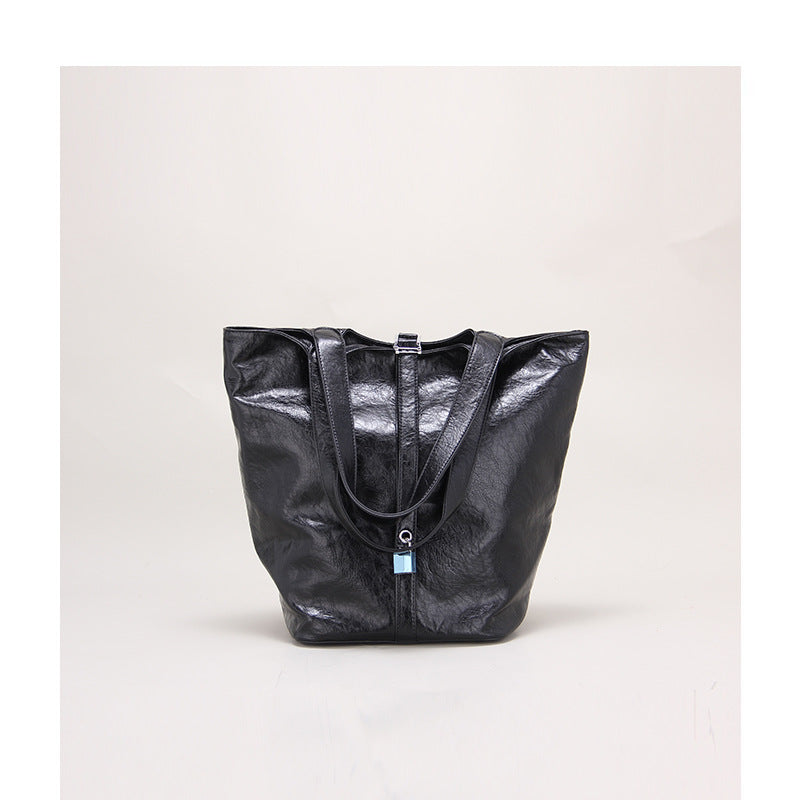 Retro Tote Basket Bag with Lock Large Capacity Bucket Bag Soft PU Leather Shoulder Bag for Women