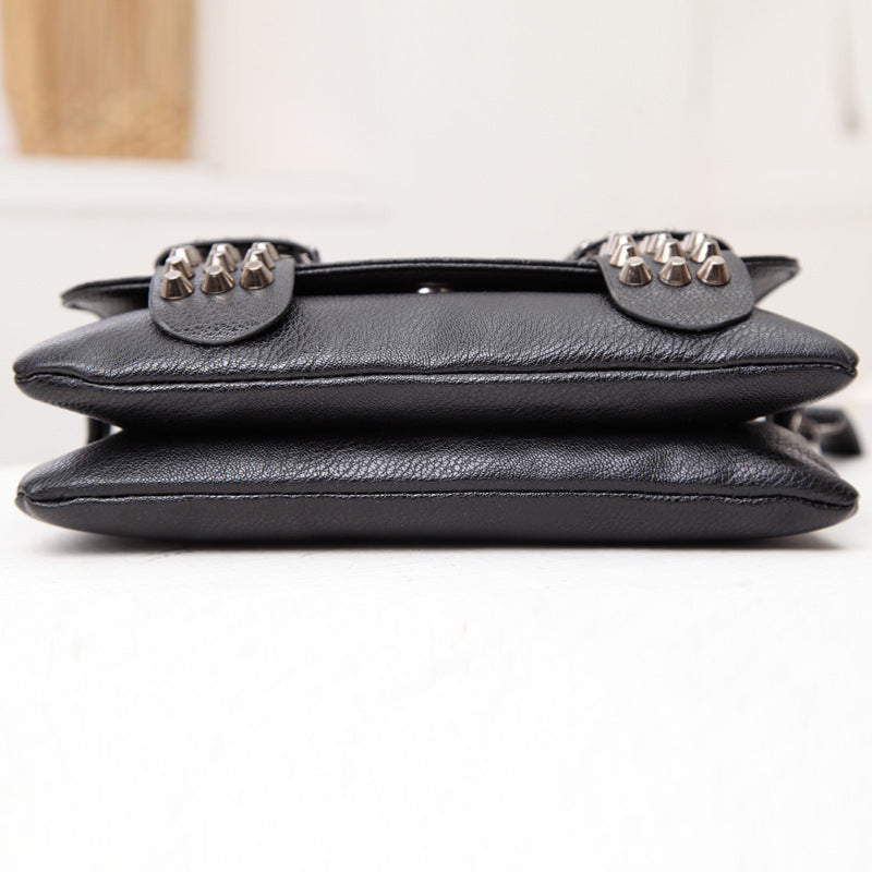 Women bag retro chain wrist fashion women bag rivet skull woman shoulder straddle handbag