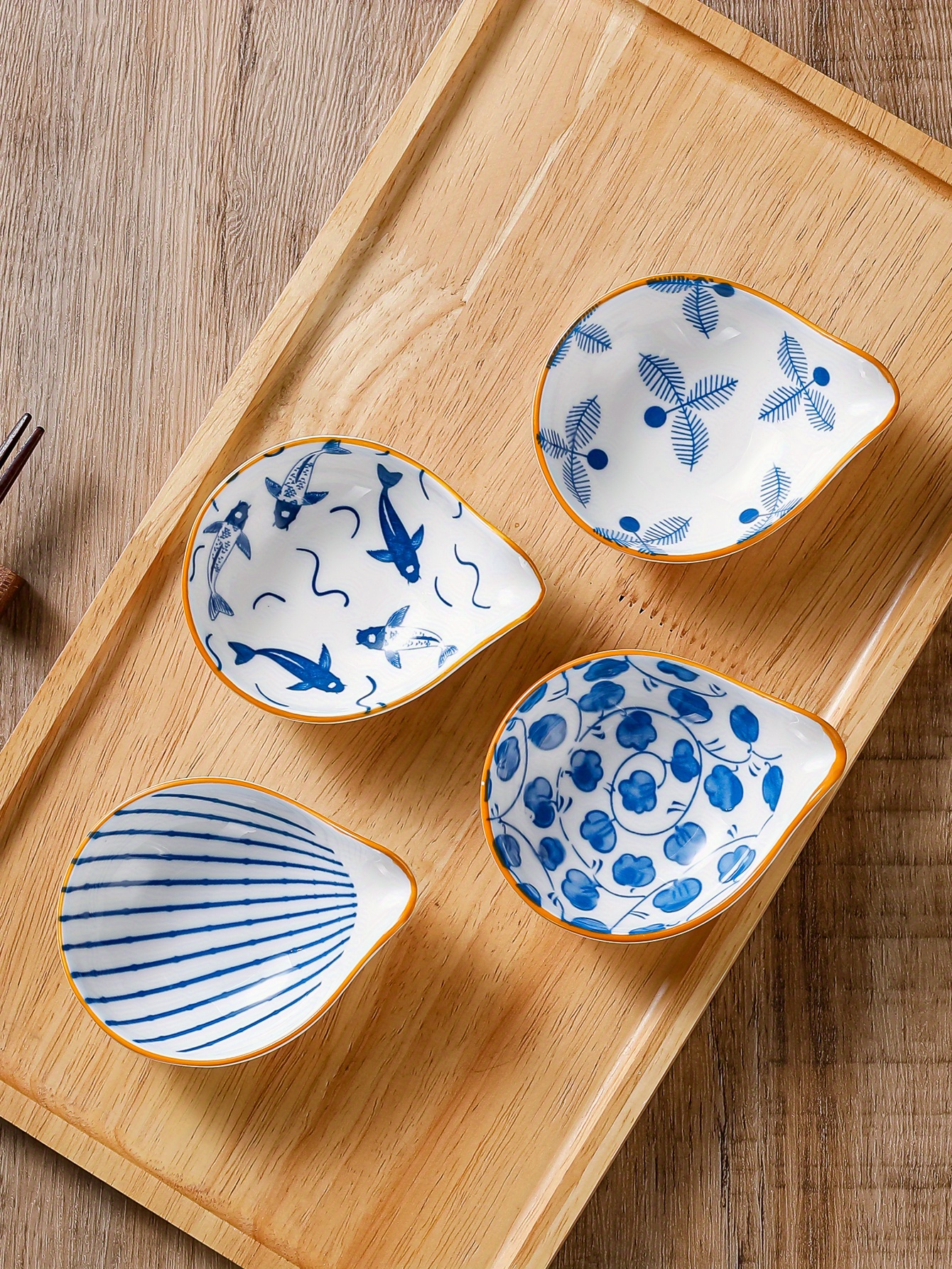 Japanese-style porcelain condiment dish, household soy sauce dish, vinegar dish