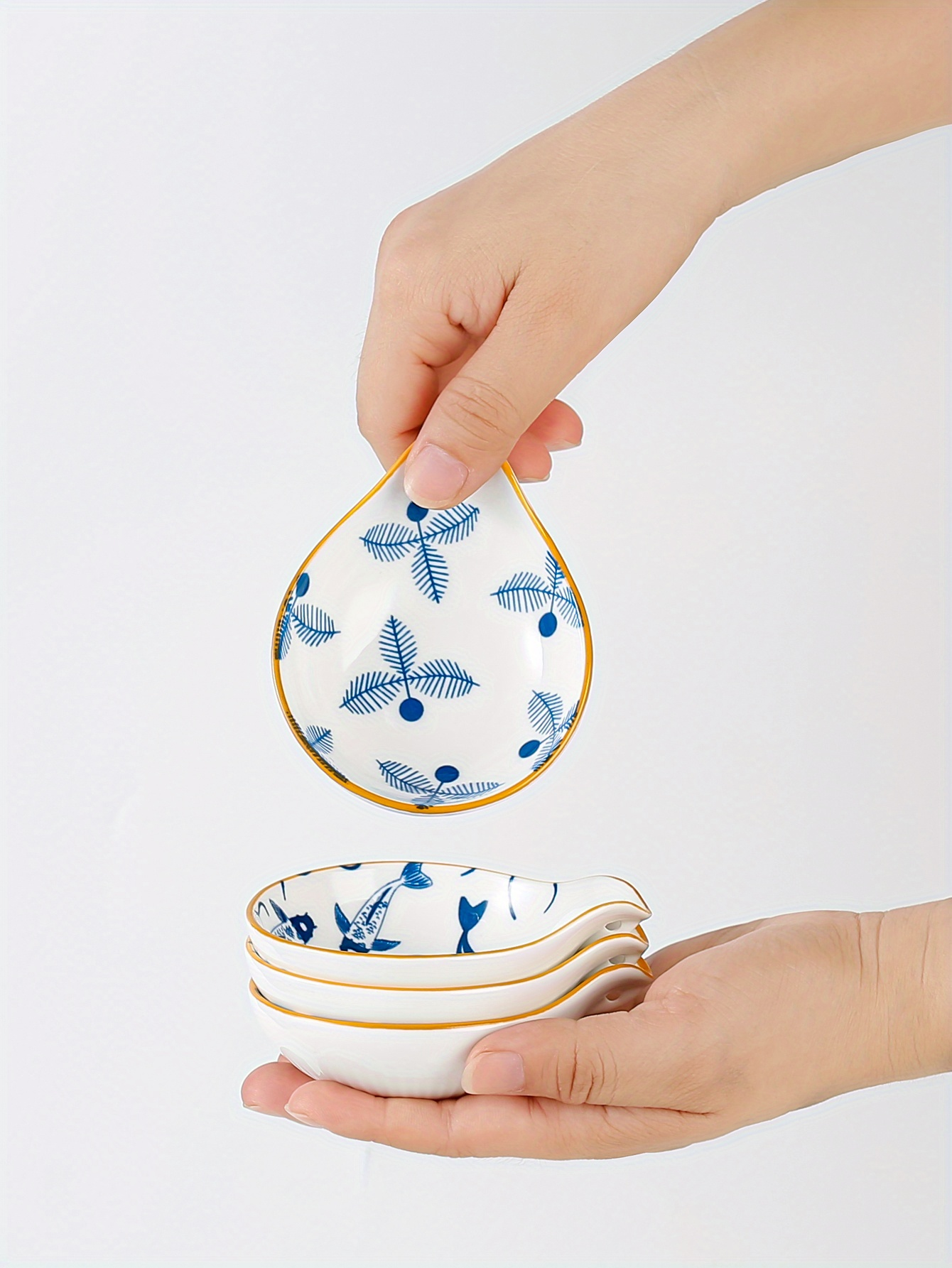 Japanese-style porcelain condiment dish, household soy sauce dish, vinegar dish