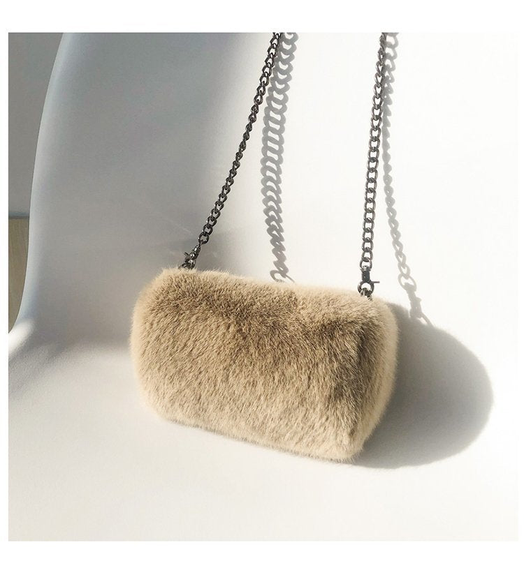 2026 new design plush bag one-shoulder cross-body pillow bag fashion trend chain furry small shoulder bag