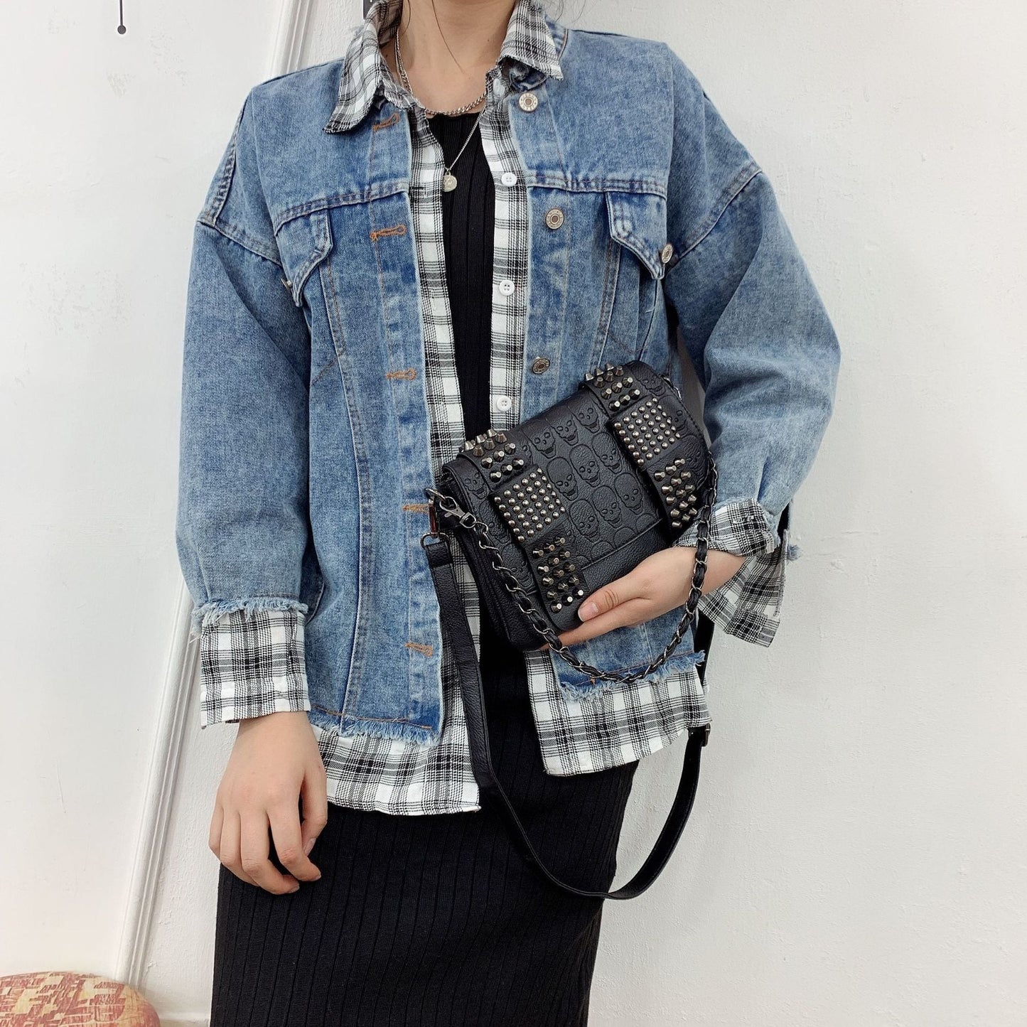 Women bag retro chain wrist fashion  women bag rivet skull woman shoulder straddle handbag