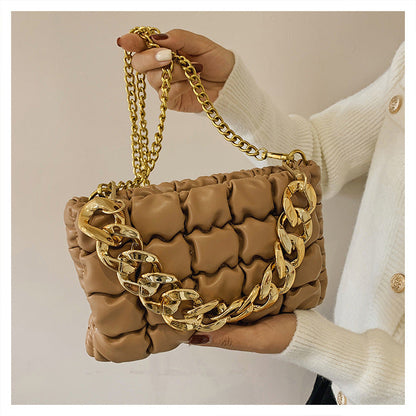 The 2026 new fashionable personality simple bag wrinkled shouldered woman bag stylish texture oblique cross-checkered bag