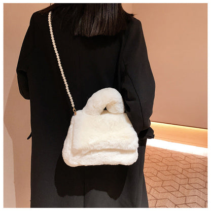 2026 new fashionable faux fur tote handbag women’s crossbody furry bag pearl chain plush hand bag