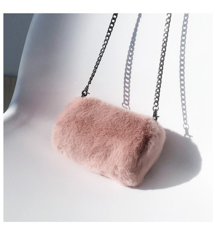 2026 new design plush bag one-shoulder cross-body pillow bag fashion trend chain furry small shoulder bag