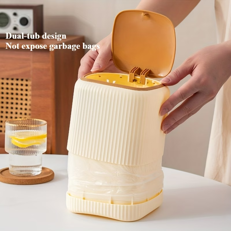 Featuring a double-barrel design and a wood-grain finish, it comes with a sealing lid.